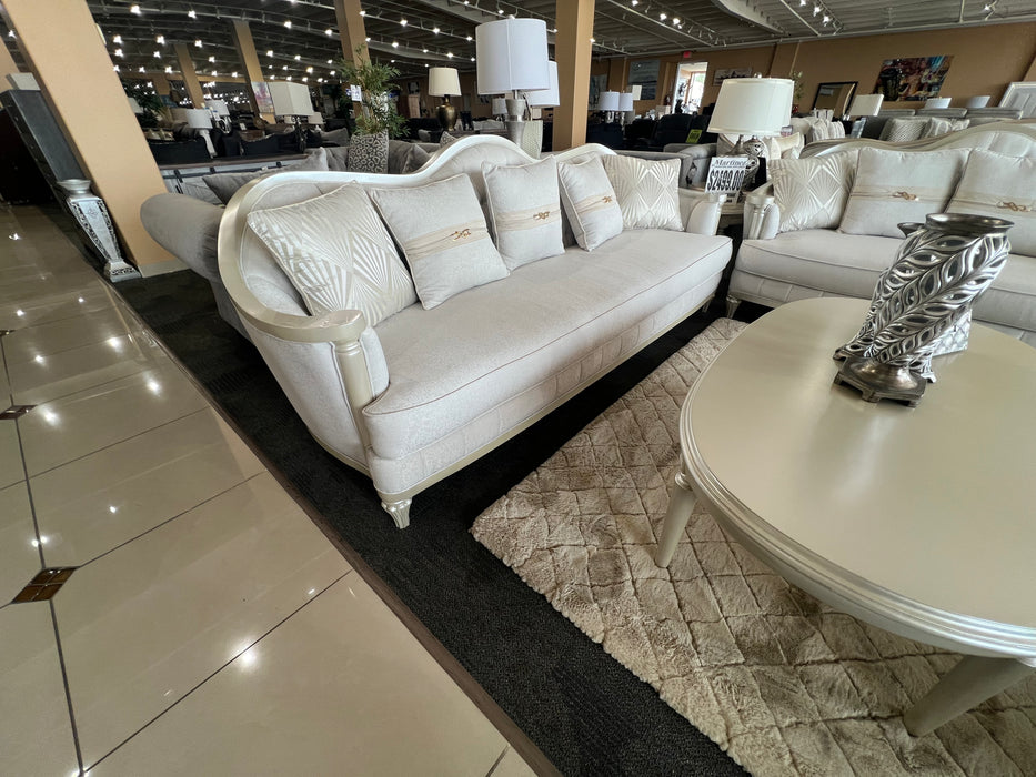 Madonna Sofa And Loveseat