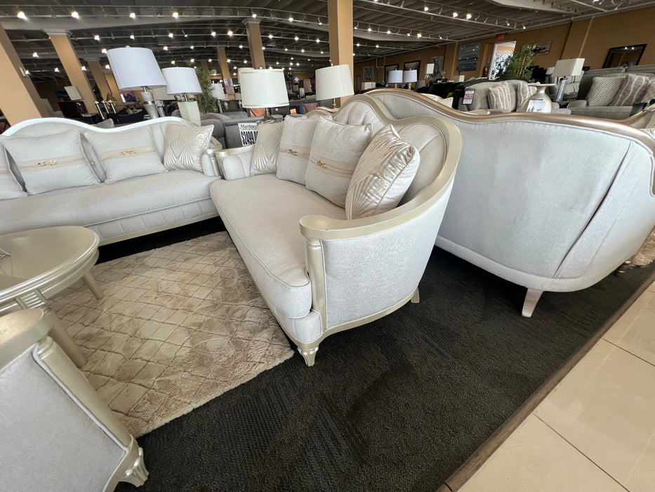 Madonna Sofa And Loveseat