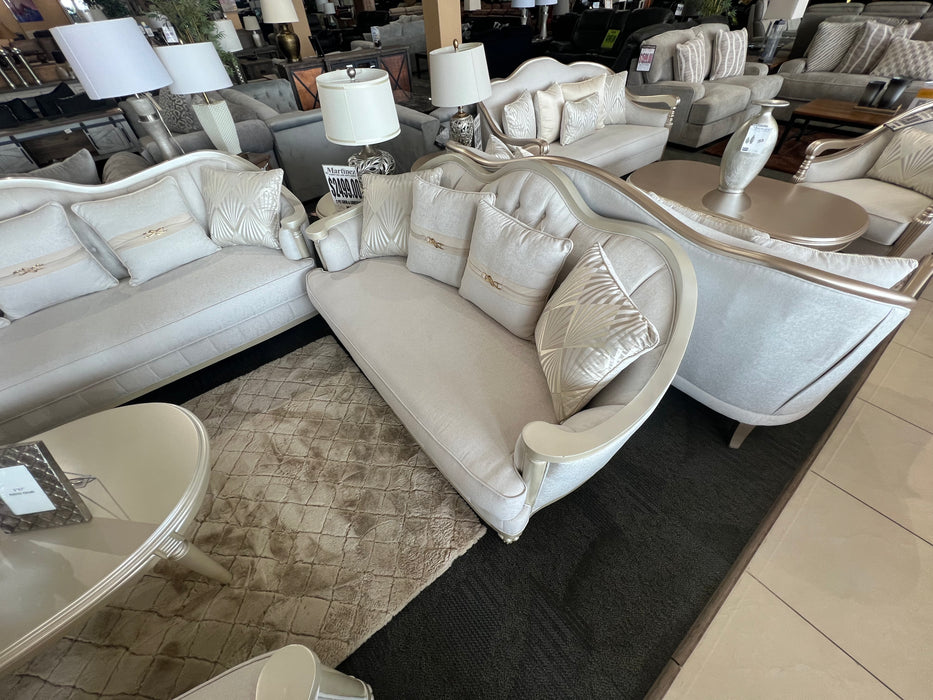 Madonna Sofa And Loveseat
