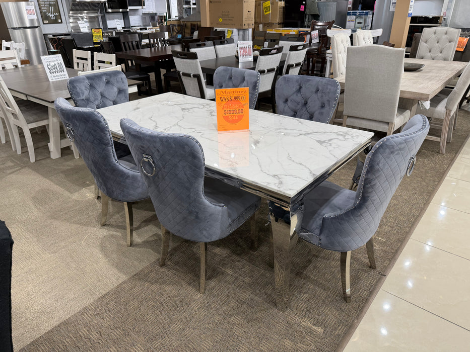 Alayza Gray 7pc. Dining Table Set (Floor Model)
