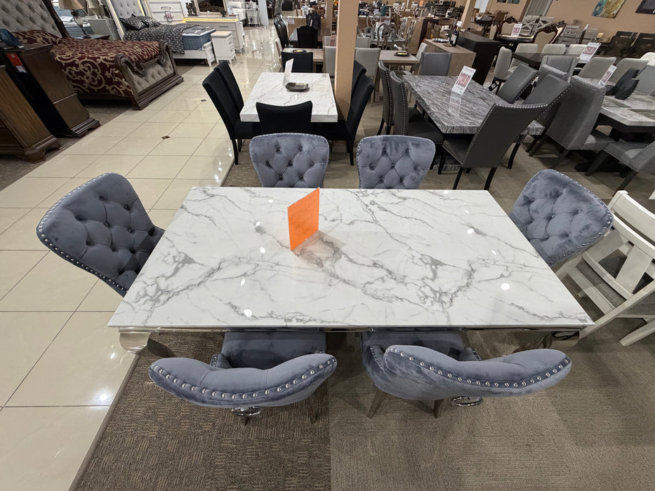 Alayza Gray 7pc. Dining Table Set (Floor Model)