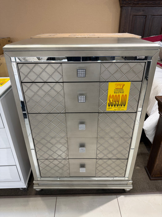 Chevanna Platinum Chest (Floor Model)