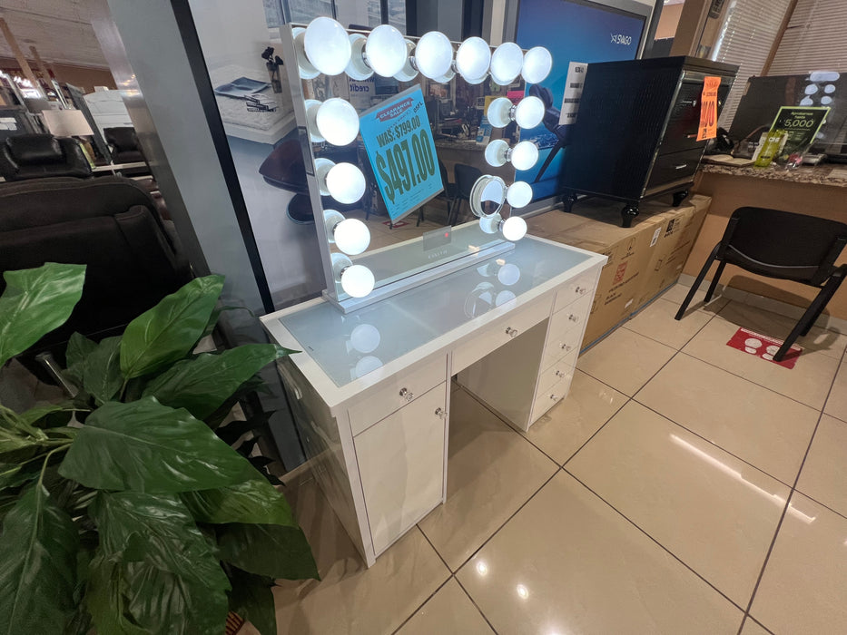 Vanity Set (Floor Model)